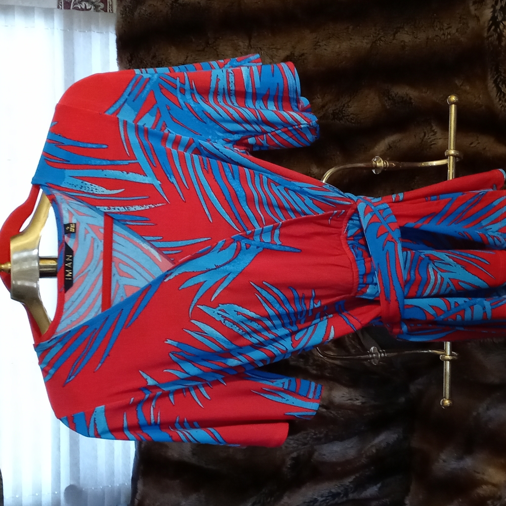 IMAN red and blue print small blouse